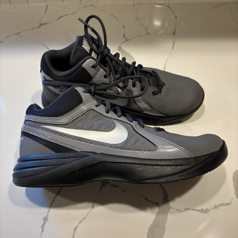 Nike Overplay VIII Basketball Shoes Mens 7.5 Grey / Silver (2015) EUC 643168-003